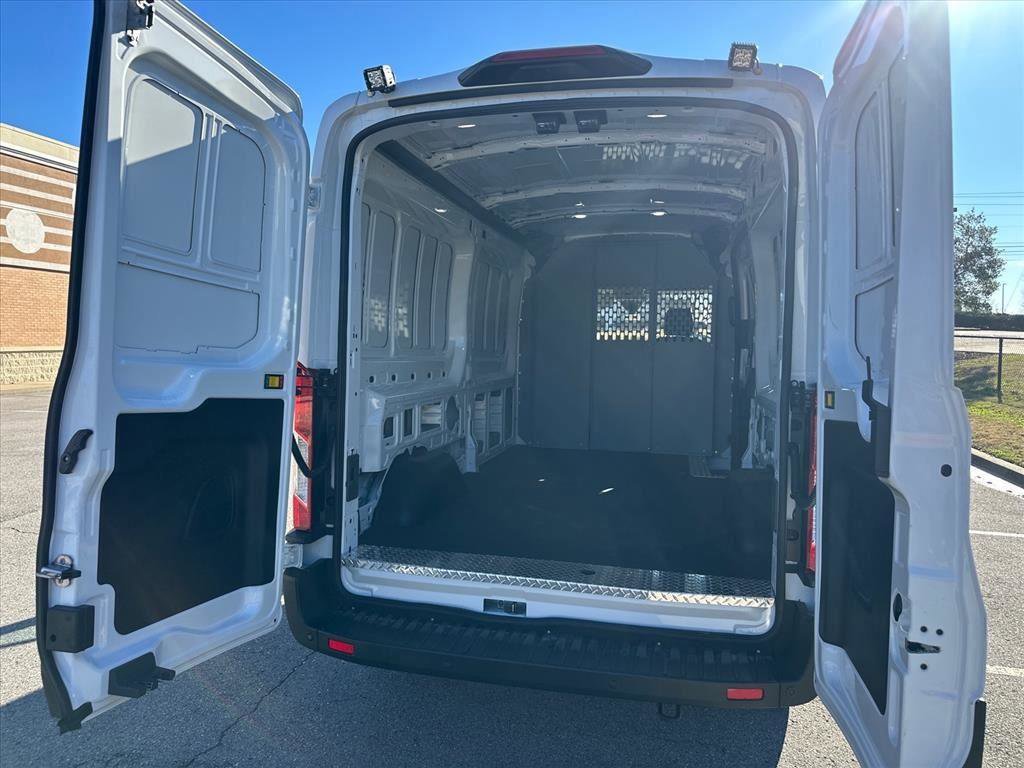 Certified 2025 Ford Transit 250 148 Medium Roof image 20