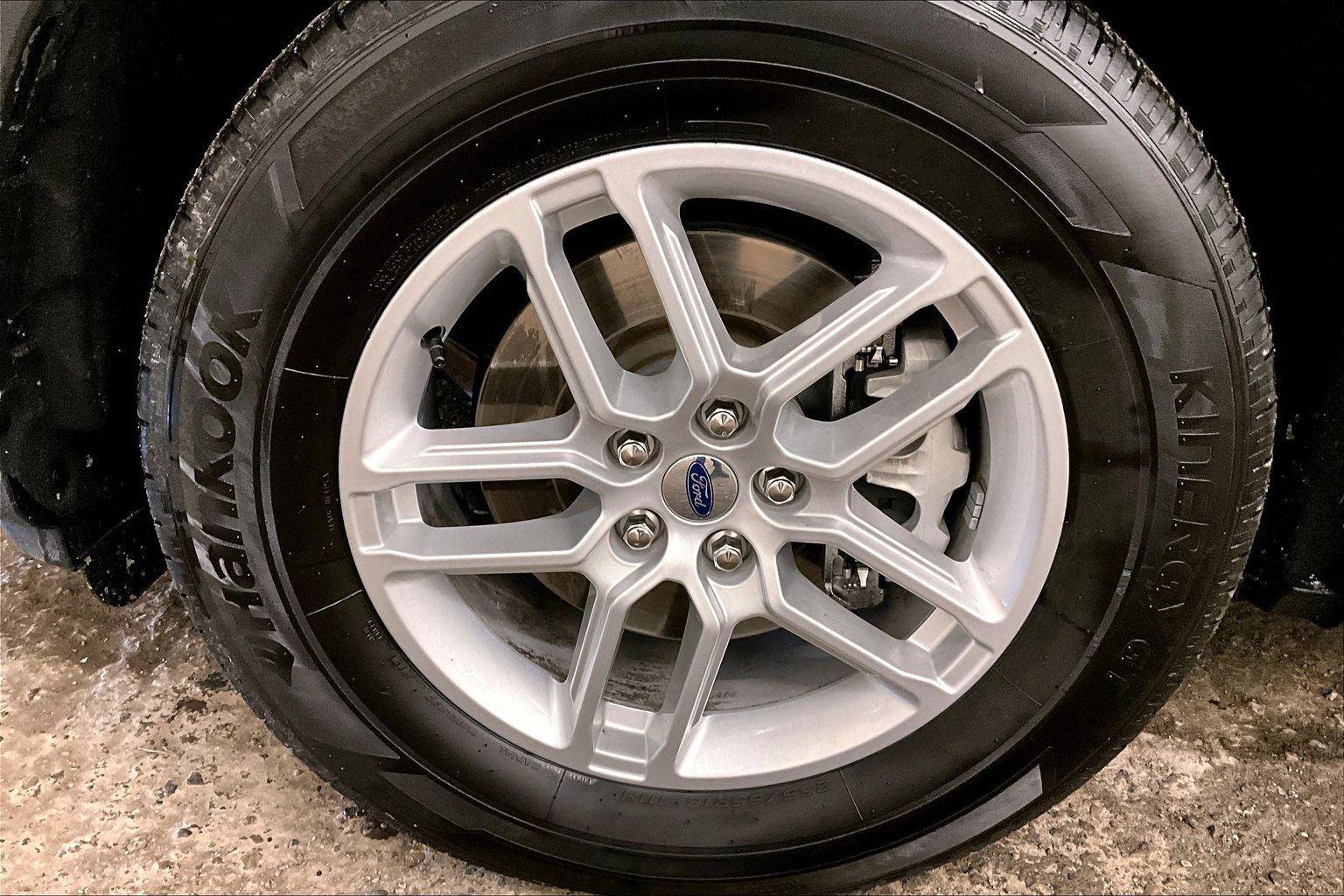 Certified 2025 Ford Explorer Active image 8