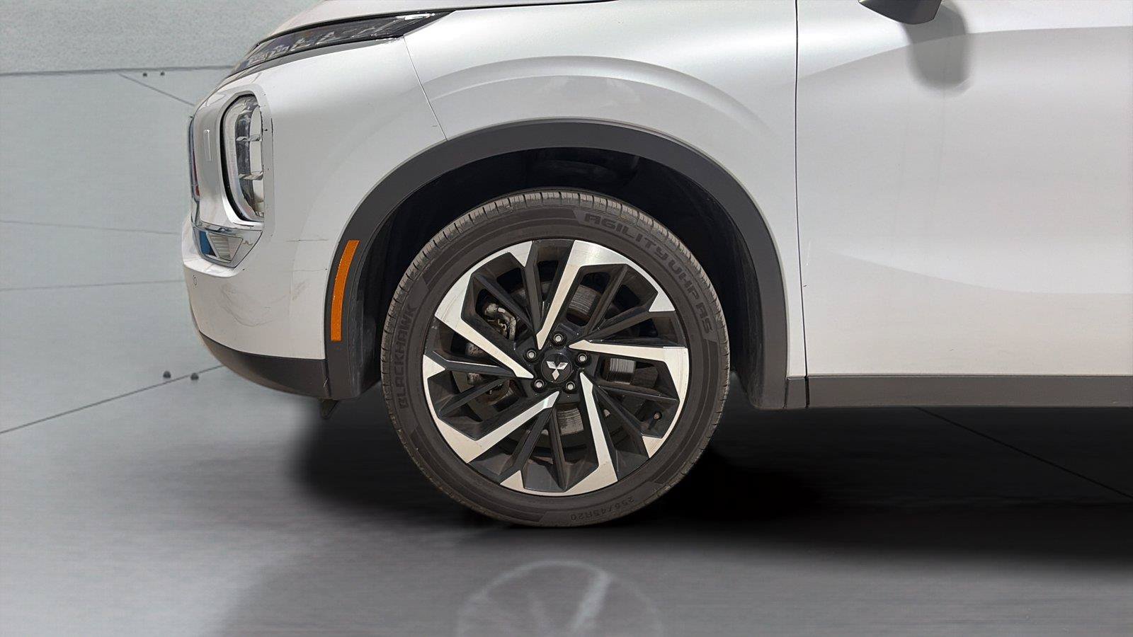 Used 2024 Mitsubishi Outlander SE AWD/4WD image 27