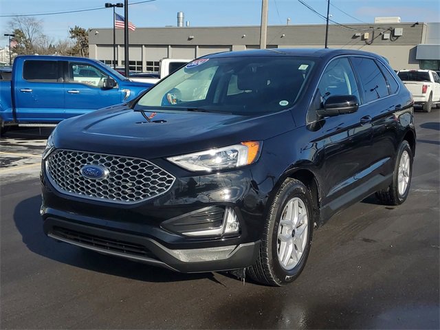 Certified 2024 Ford Edge SEL w/ Convenience Package image 2