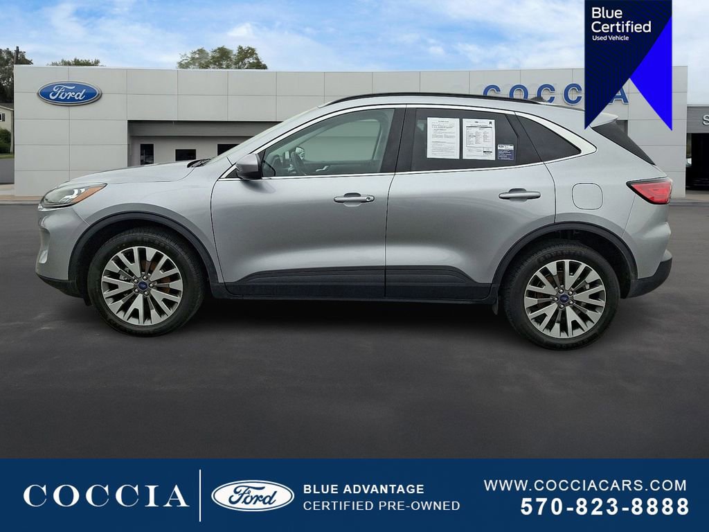 Certified 2022 Ford Escape Titanium image 2