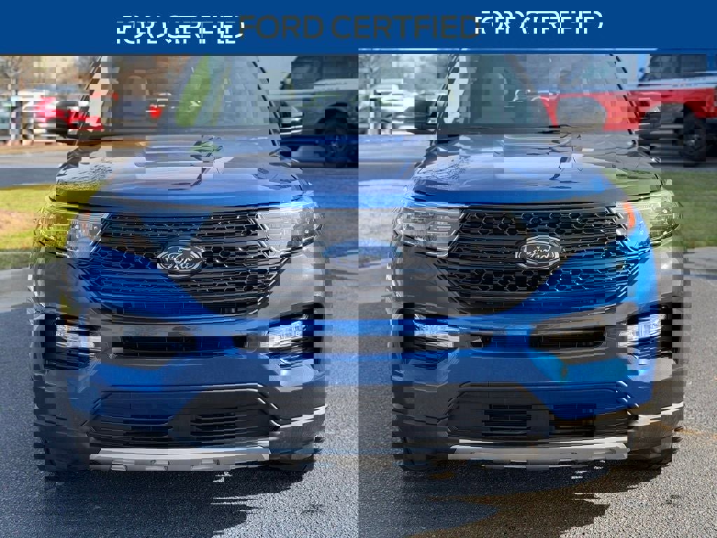 Certified 2023 Ford Explorer XLT w/ Equipment Group 202A image 8