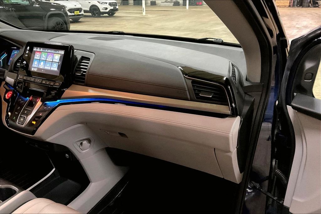 Used 2018 Honda Odyssey Elite image 15