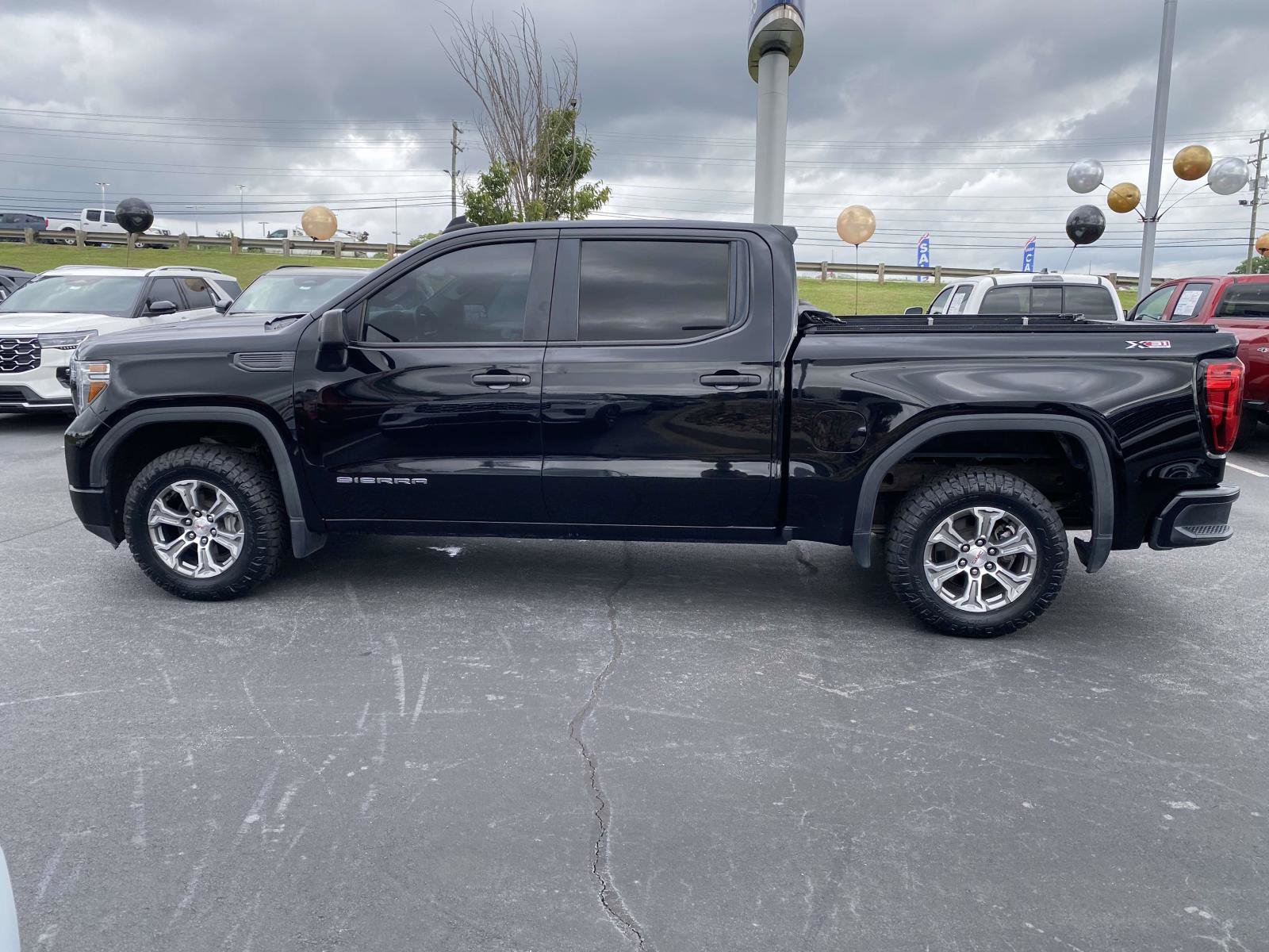 Used 2019 GMC Sierra 1500 4x4 Crew Cab w/ Convenience Package image 4