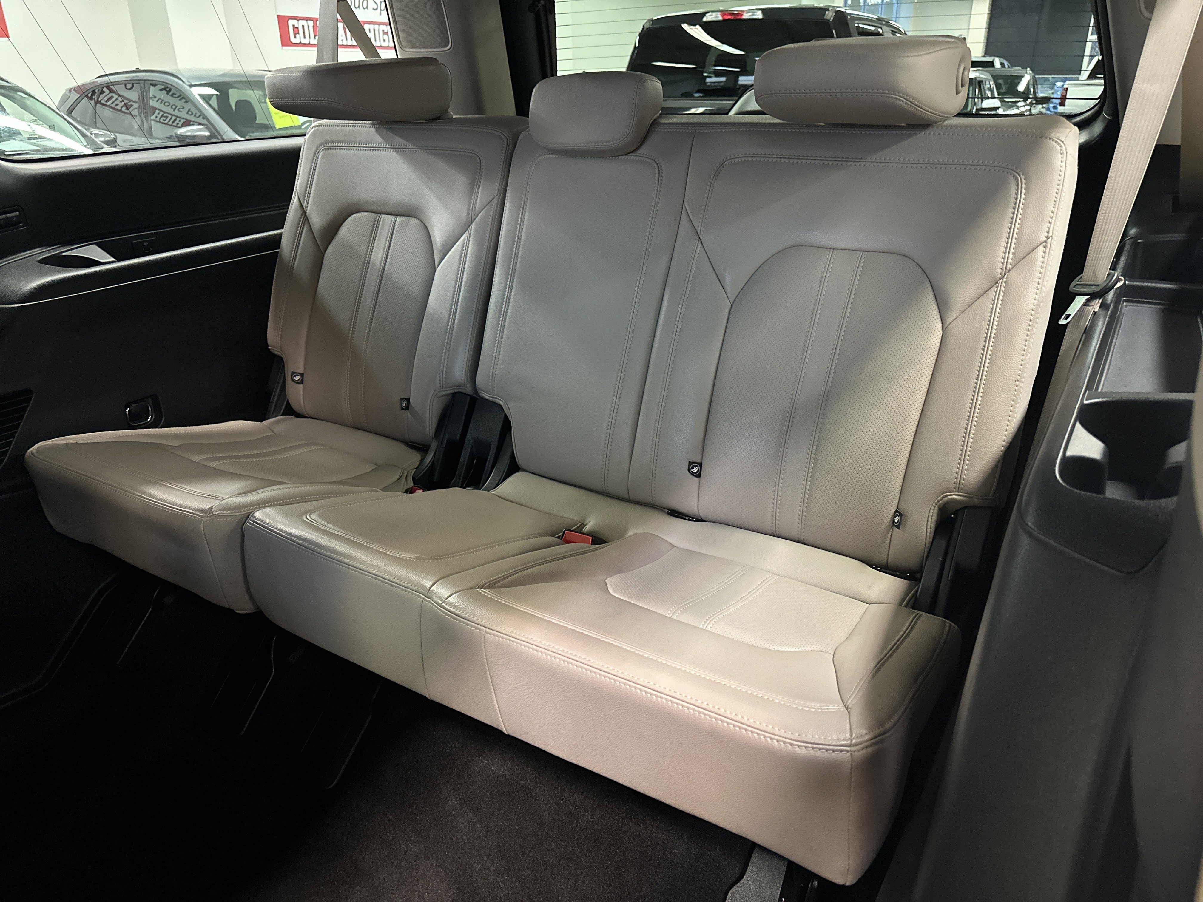 Certified 2022 Ford Expedition Max Limited image 7