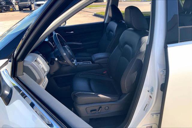 Used 2023 Nissan Pathfinder SL w/ Lighting Package (N92) image 10