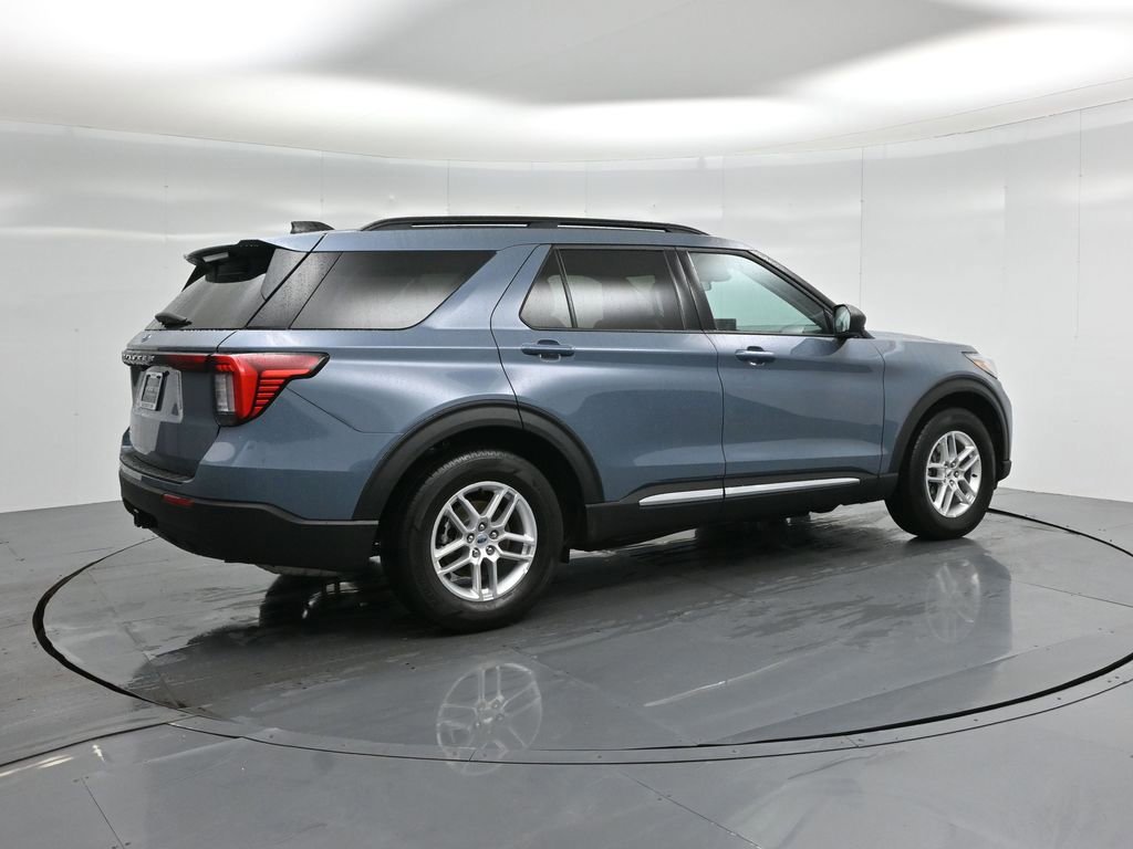 Certified 2025 Ford Explorer Active image 11