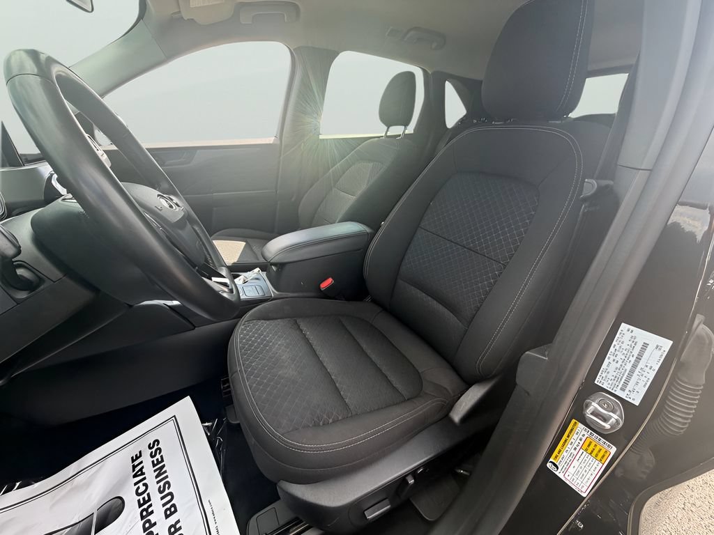 Certified 2024 Ford Escape Active w/ Cold Weather Package FWD image 15