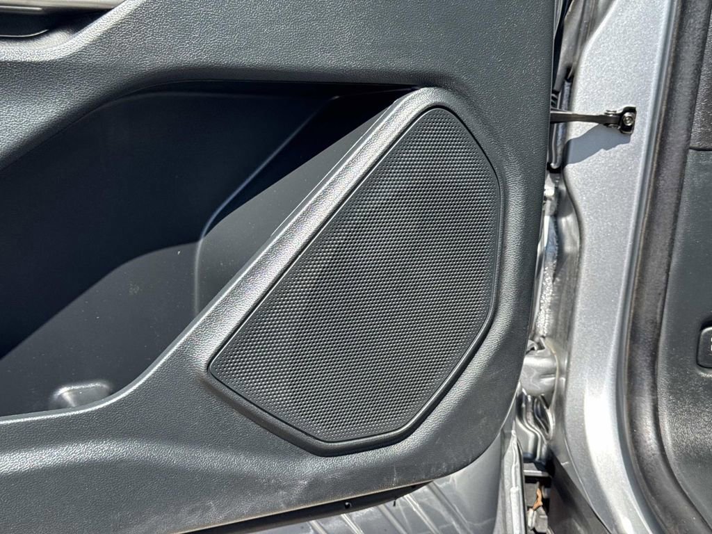 Certified 2023 Ford Explorer XLT w/ Equipment Group 202A image 19