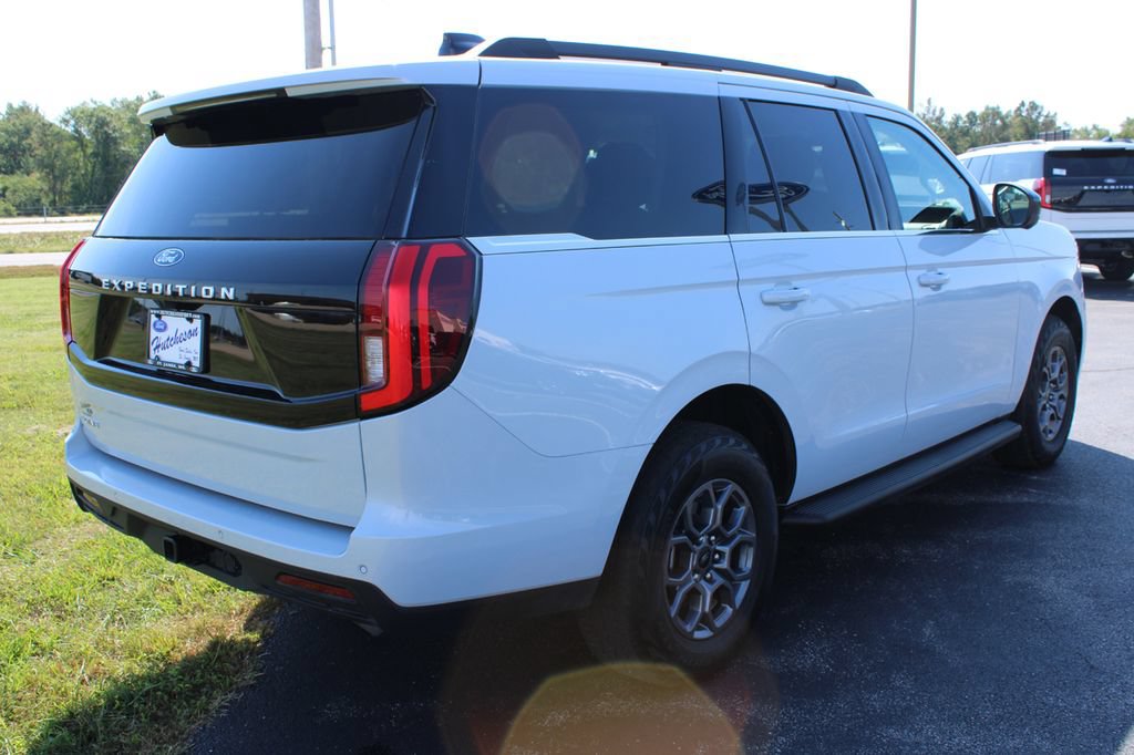 Certified 2025 Ford Expedition Active AWD/4WD image 19