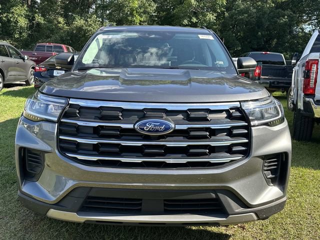 Certified 2025 Ford Explorer Active RWD image 3