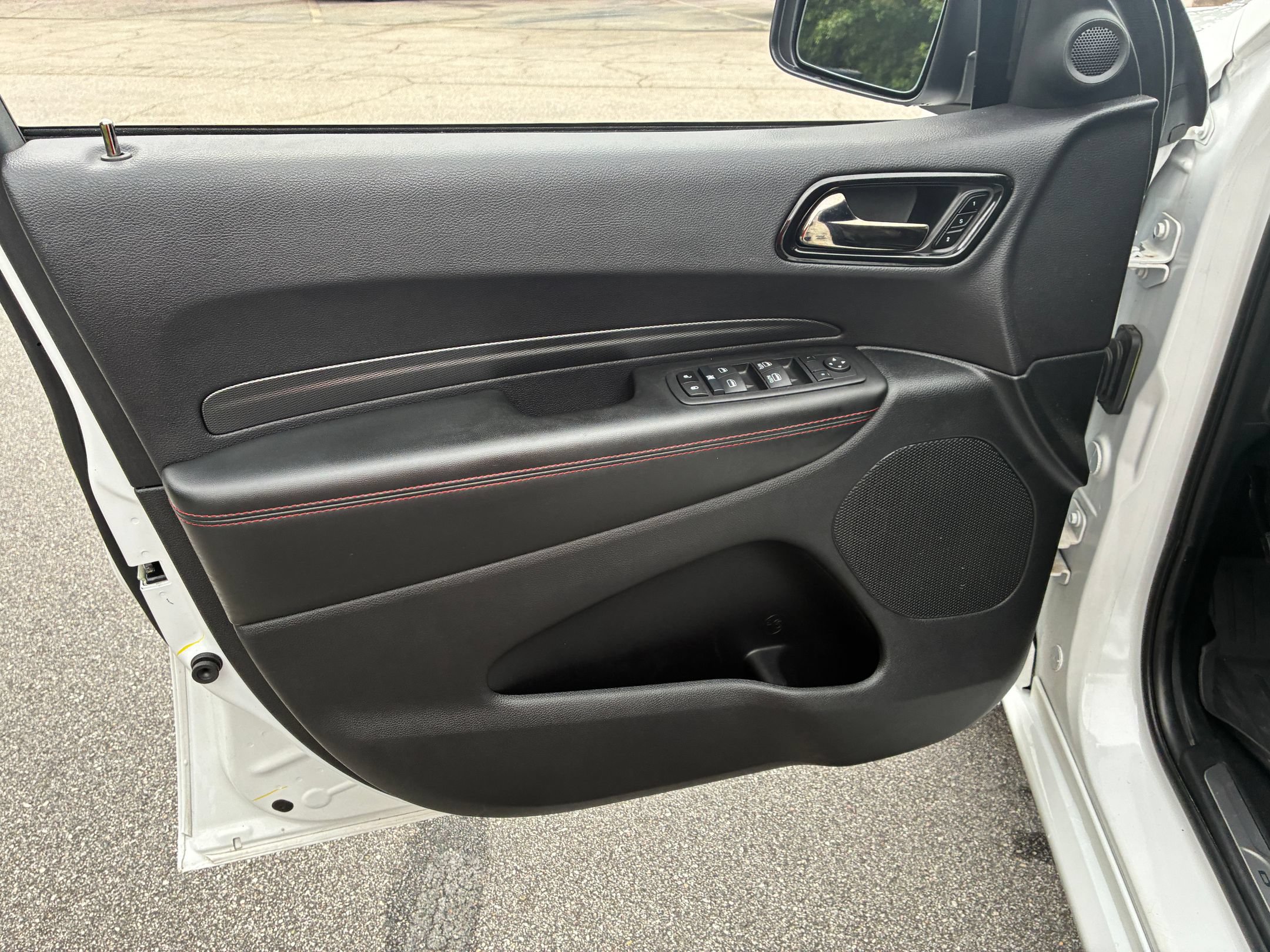 Used 2025 Dodge Durango GT AWD/4WD image 11