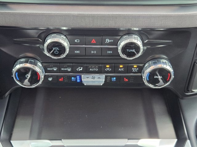 Certified 2026 Ford F350 Platinum w/ Tremor Off-Road Package AWD/4WD image 17