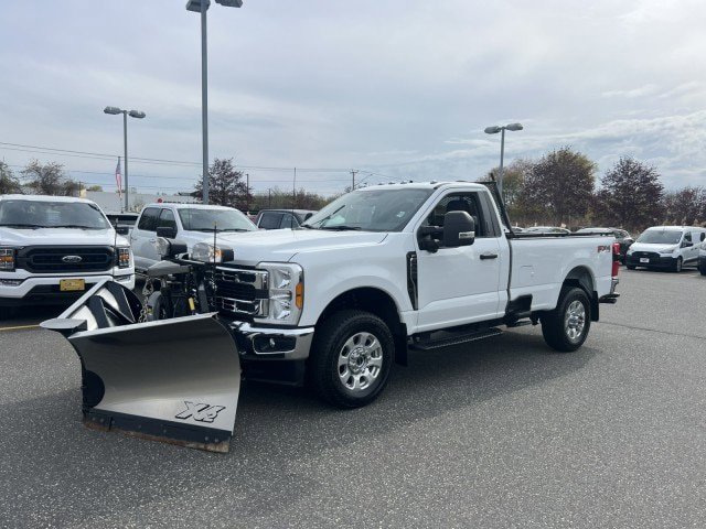 Certified 2023 Ford F350 XLT w/ 360-Degree Camera Package AWD/4WD image 3