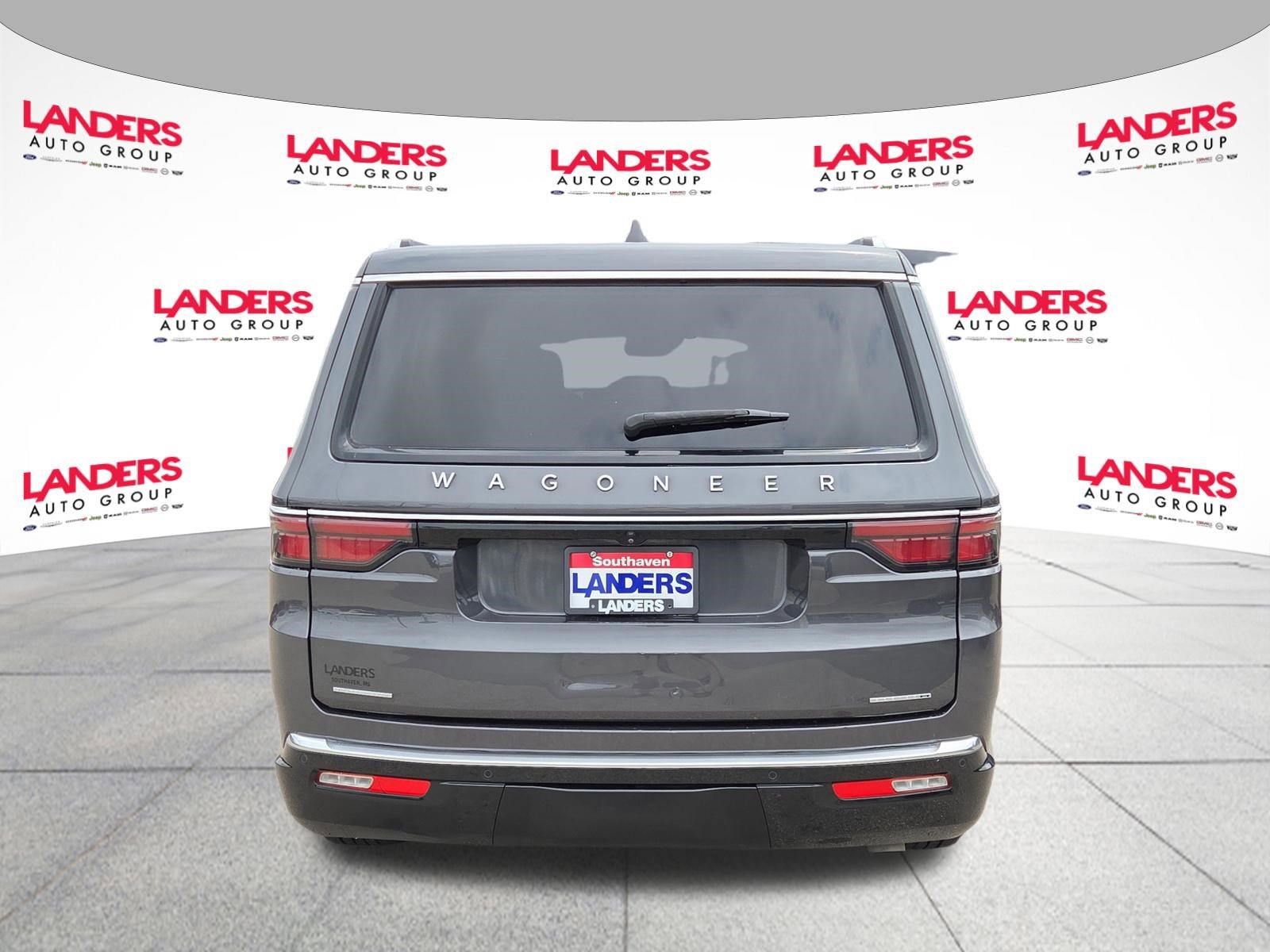 Used 2022 Jeep Wagoneer Series III AWD/4WD image 4