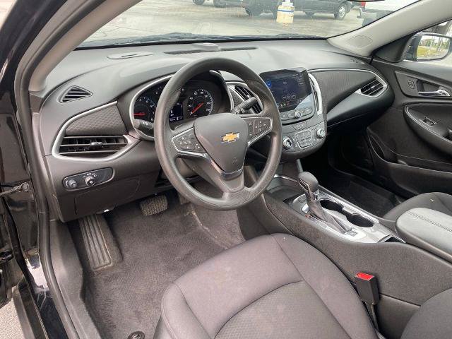 Used 2025 Chevrolet Malibu LT FWD image 12