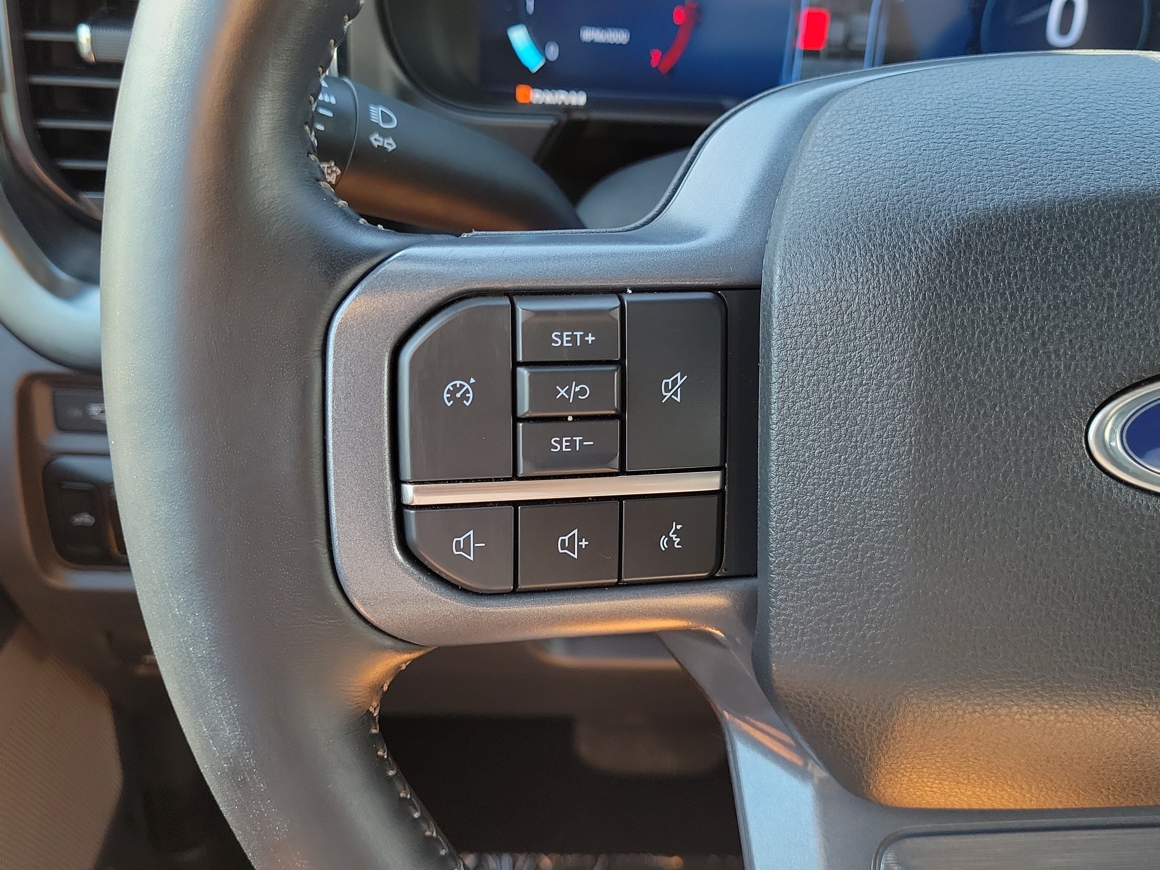 Certified 2023 Ford F250 Lariat w/ FX4 Off-Road Package AWD/4WD image 24