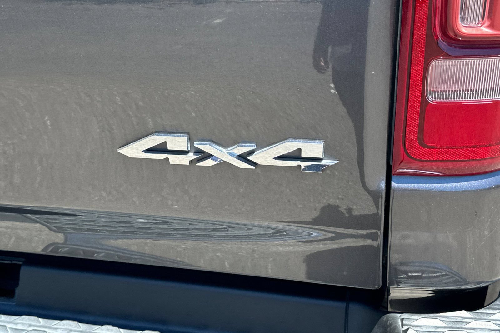 Used 2022 RAM 1500 Laramie AWD/4WD image 48
