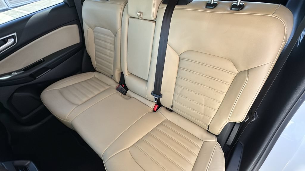 Certified 2019 Ford Edge SEL w/ Equipment Group 201A FWD image 23