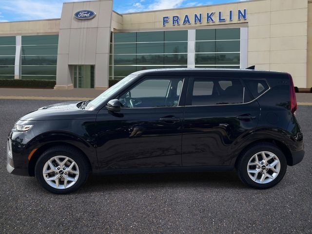 Used 2022 Kia Soul LX w/ Technology Package FWD image 4