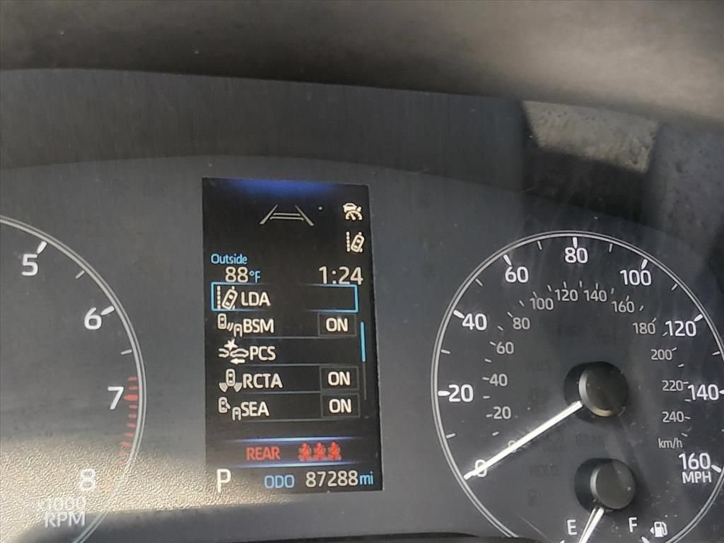 Used 2023 Toyota Corolla Cross LE FWD image 25
