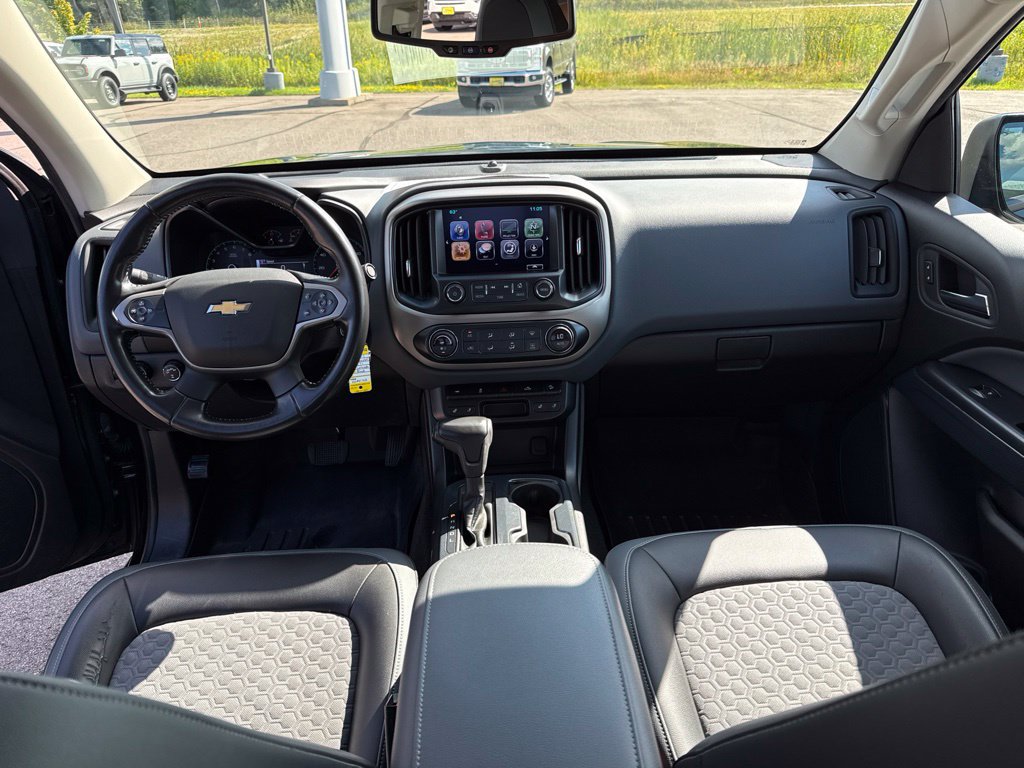 Used 2017 Chevrolet Colorado Z71 AWD/4WD image 12