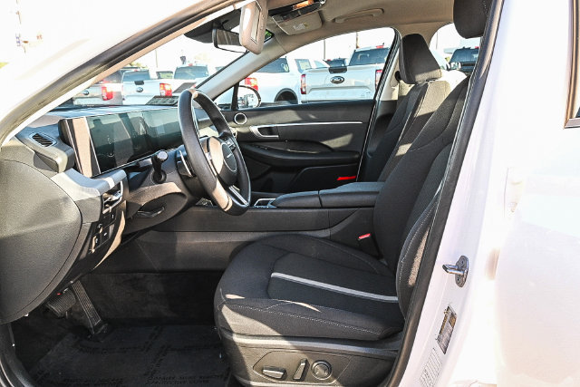Used 2025 Hyundai Sonata SEL FWD image 22