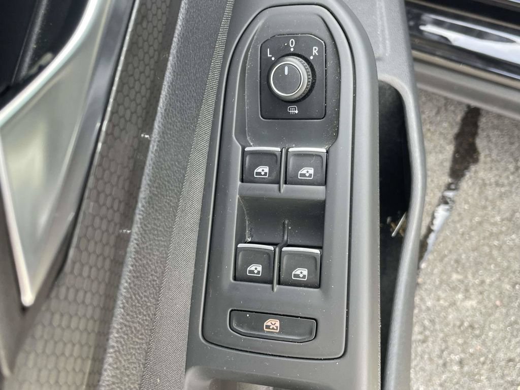 Used 2022 Volkswagen GTI S FWD image 16