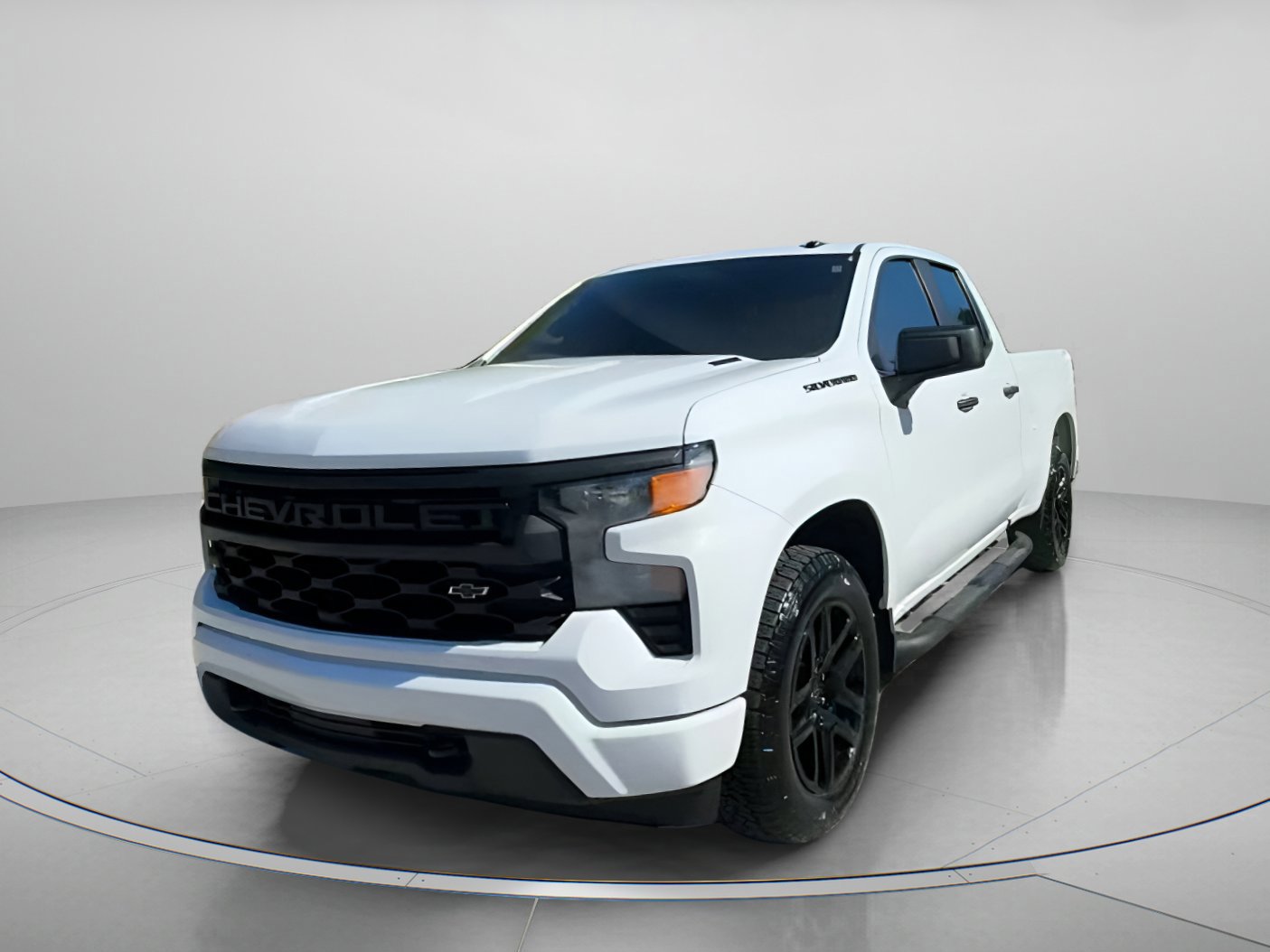 Used 2025 Chevrolet Silverado 1500 Custom w/ Turbomax Blackout Package image 3