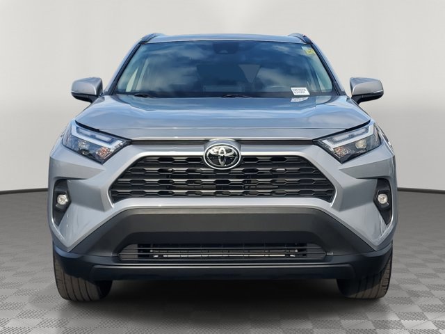 Used 2023 Toyota RAV4 XLE Premium image 6