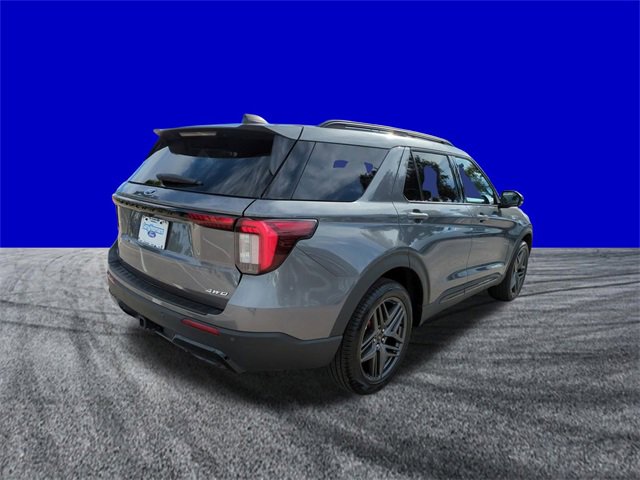 Certified 2025 Ford Explorer ST-Line w/ ST-Line Street Pack image 4
