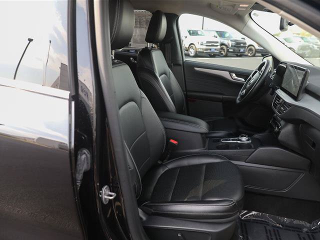 Certified 2024 Ford Escape Platinum AWD/4WD image 26