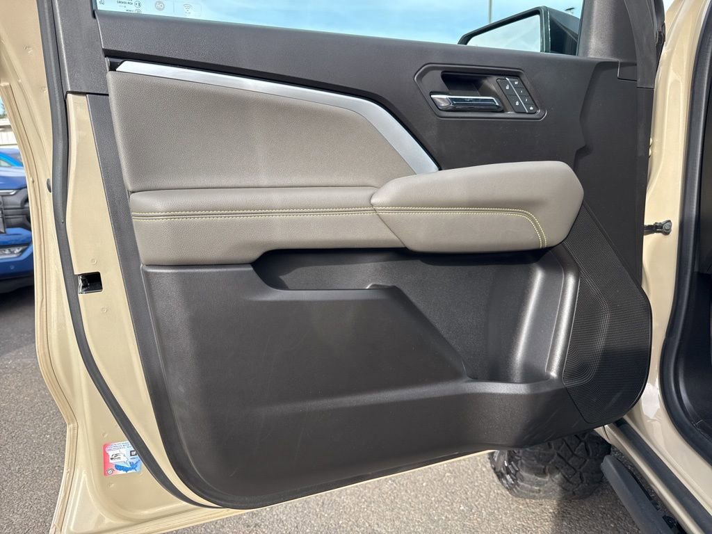 Used 2023 Chevrolet Colorado ZR2 w/ ZR2 Convenience Package III image 15