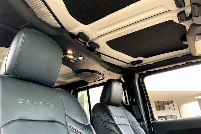 Used 2022 Jeep Wrangler Unlimited Sahara w/ Cold Weather Group AWD/4WD image 14