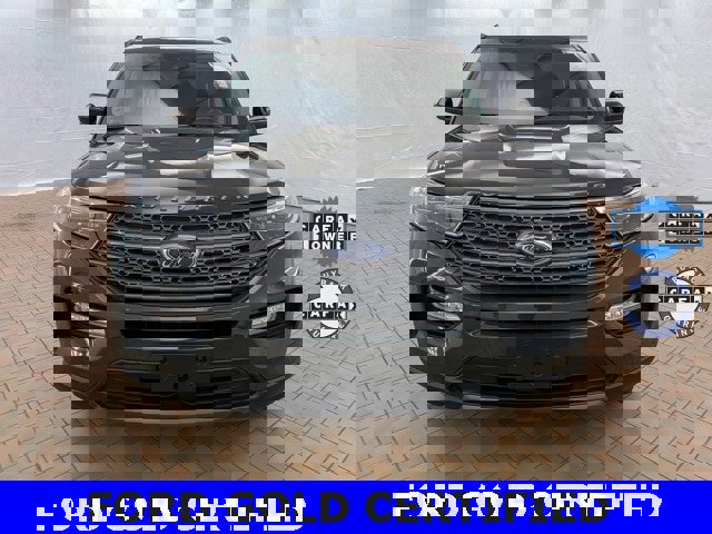 Certified 2022 Ford Explorer XLT w/ Equipment Group 202A image 8