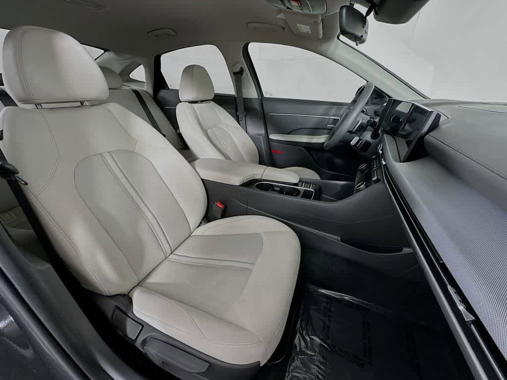 Used 2025 Hyundai Sonata SEL FWD image 13