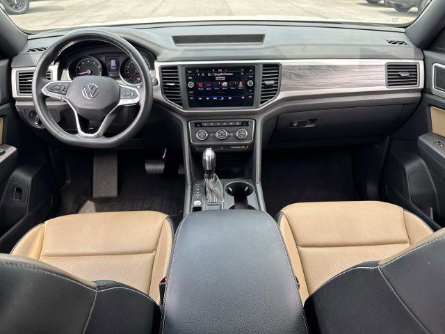 Used 2021 Volkswagen Atlas Cross Sport SE FWD image 17