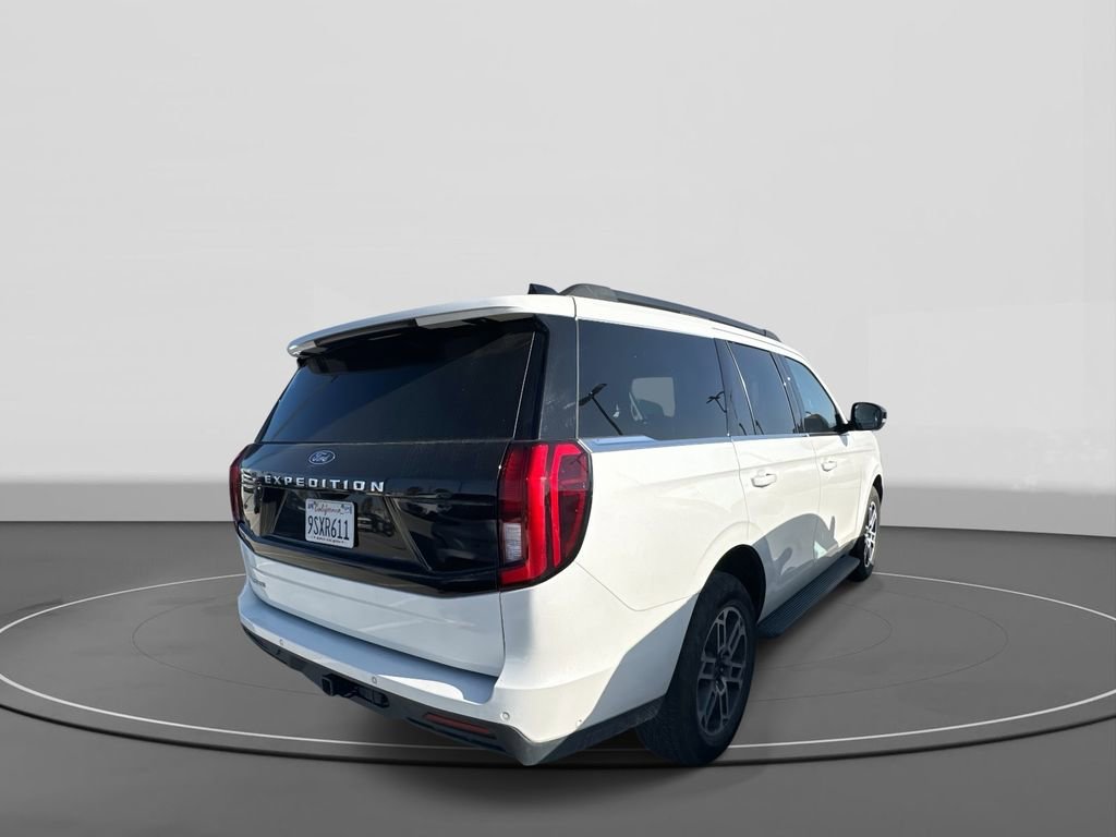 Certified 2025 Ford Expedition Active image 6