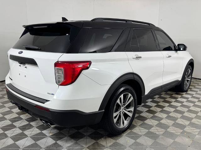 Certified 2020 Ford Explorer Platinum w/ Premium Technology Package image 3