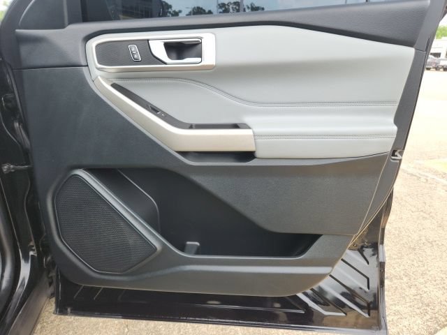 Certified 2022 Ford Explorer XLT w/ Equipment Group 202A AWD/4WD image 15