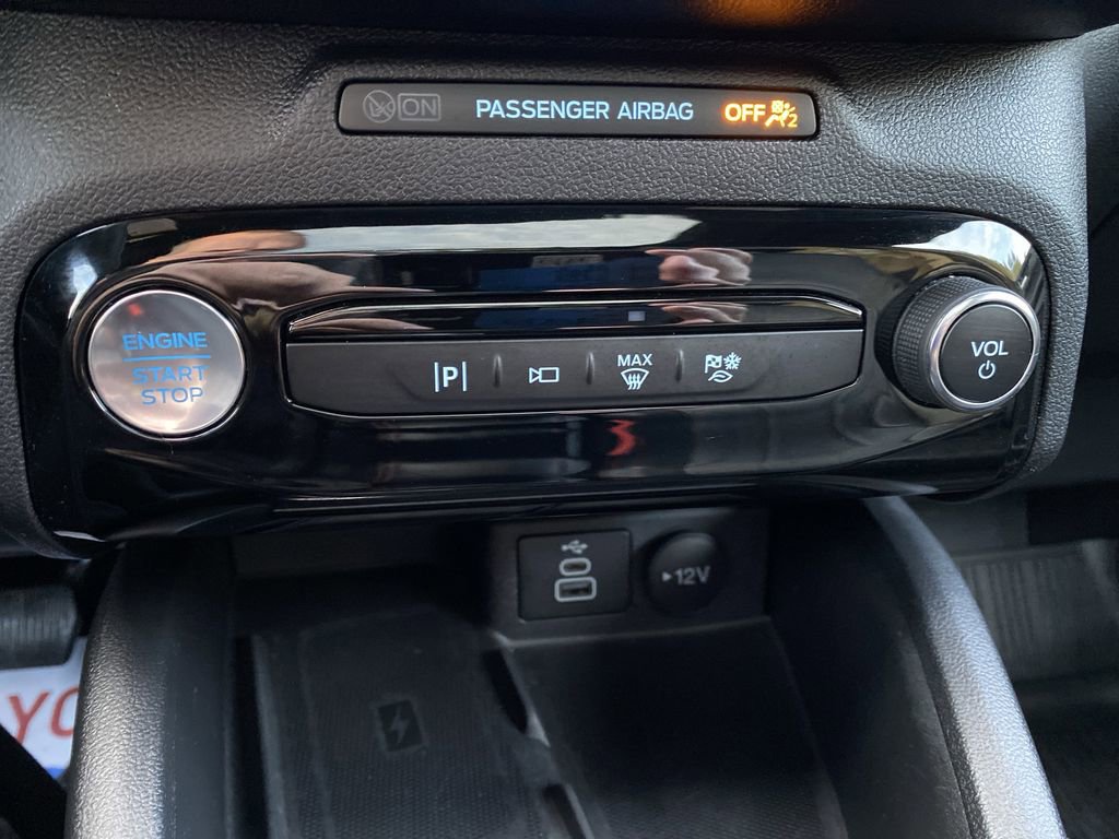 Certified 2025 Ford Escape ST-Line Elite w/ Premium Technology Package image 26