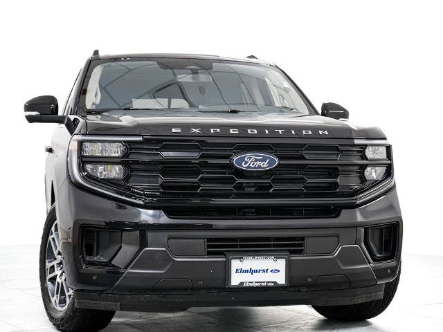 Certified 2025 Ford Expedition Active AWD/4WD image 3
