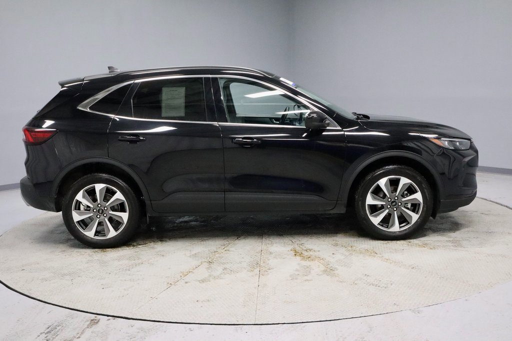 Certified 2024 Ford Escape Platinum image 6