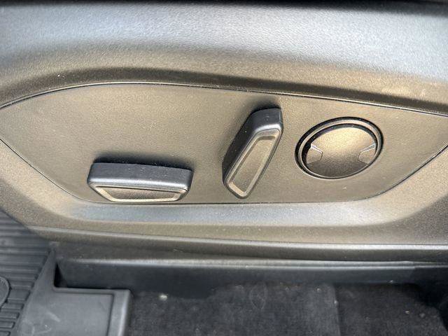 Certified 2022 Ford Explorer XLT w/ Equipment Group 202A image 15