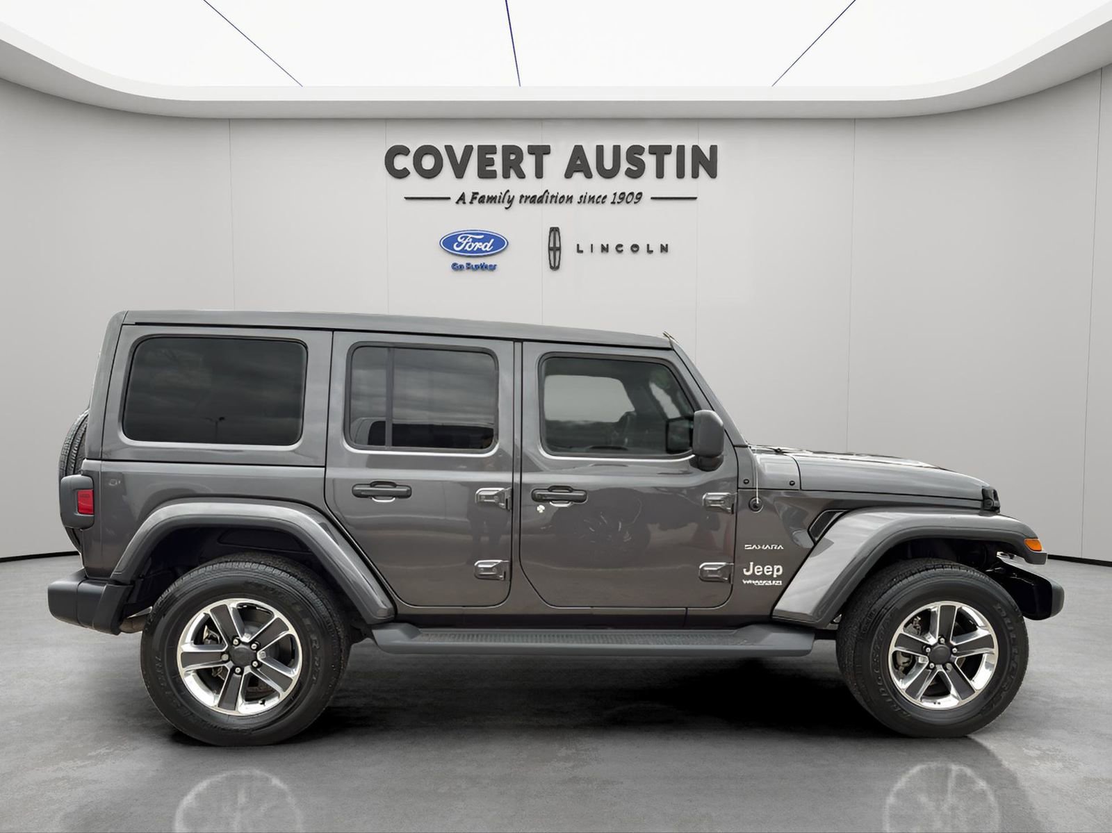 Used 2020 Jeep Wrangler Unlimited Sahara image 6