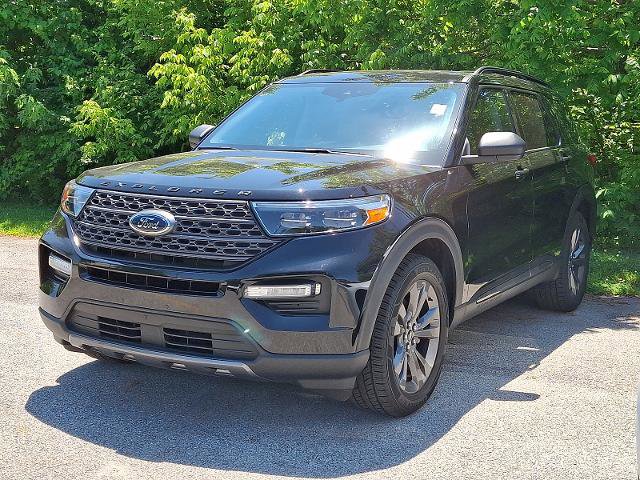 Certified 2021 Ford Explorer XLT w/ Equipment Group 202A AWD/4WD image 3