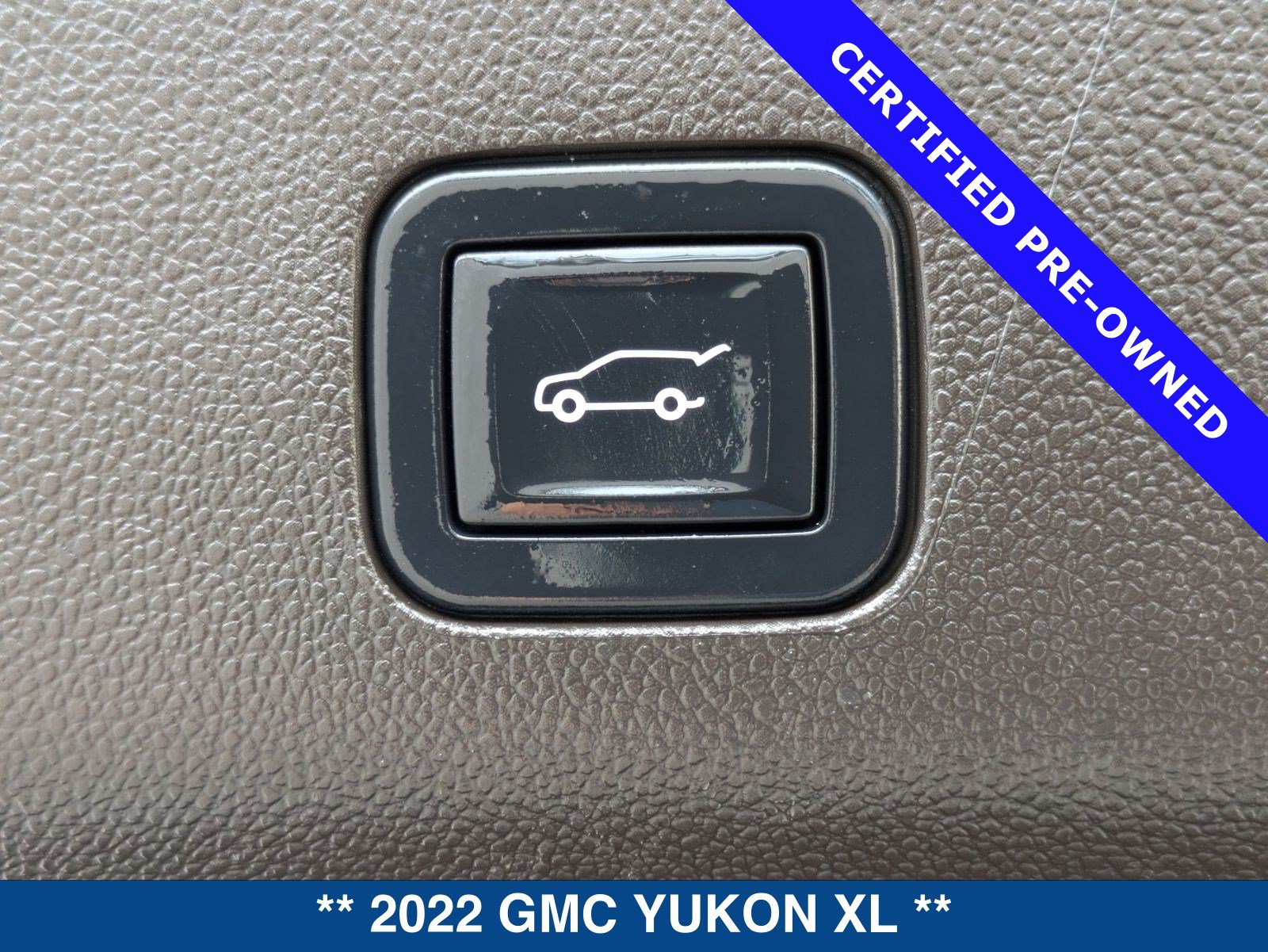 Used 2022 GMC Yukon XL Denali AWD/4WD image 14