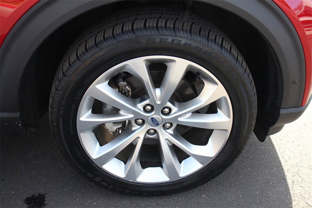 Certified 2021 Ford Explorer Platinum w/ Equipment Group 601A image 29