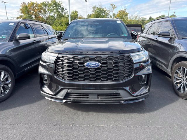 Certified 2025 Ford Explorer ST-Line w/ Premium Package AWD/4WD image 7
