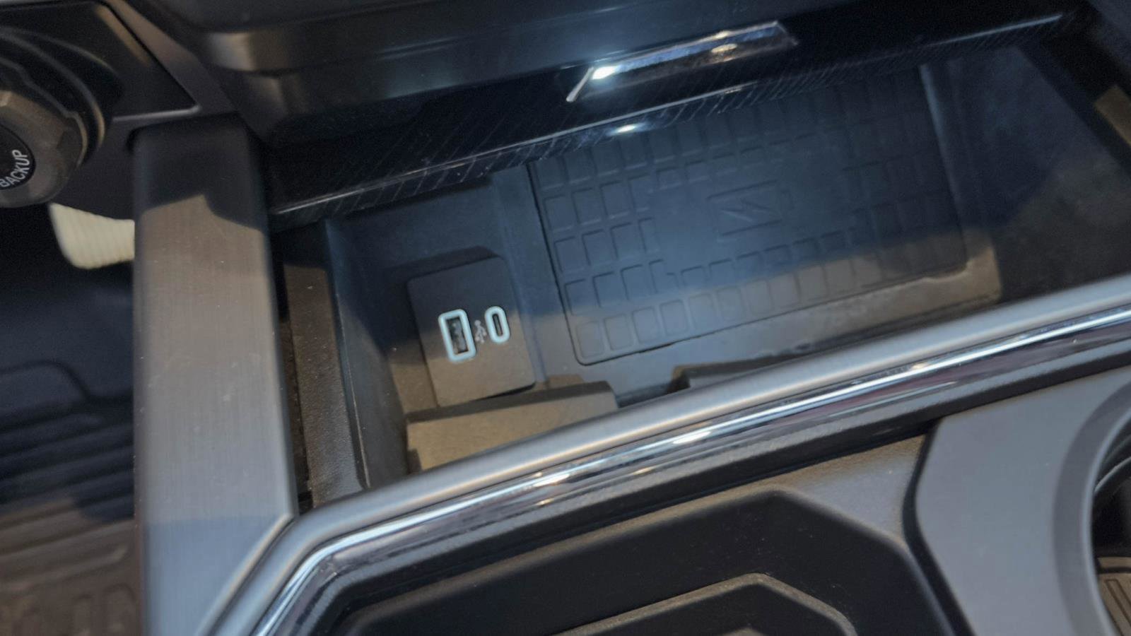 Certified 2022 Ford F350 Platinum w/ FX4 Off-Road Package image 20